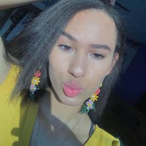 Meet your Posher, Marlana